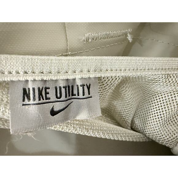 Nike Utility Power Graphic Training Duffel Bag DO6612-230 31L Stone - Picture 11 of 14